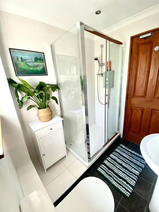 Apartment With Parking, Close To The Raigmore Hospital Inverness Dış mekan fotoğraf