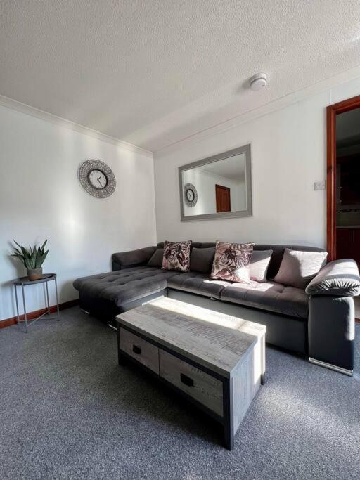 Apartment With Parking, Close To The Raigmore Hospital Inverness Dış mekan fotoğraf